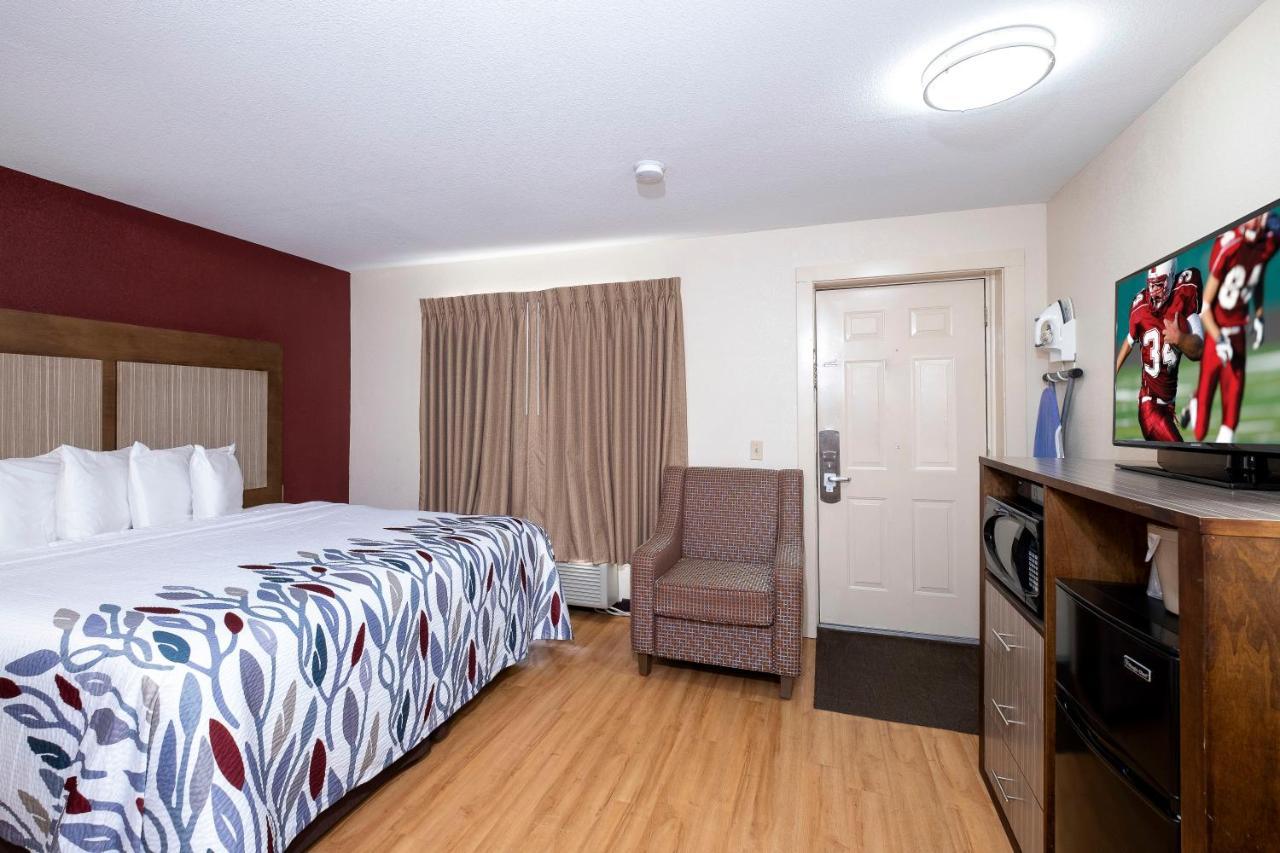 Red Roof Inn Neptune - Jersey Shore Buitenkant foto
