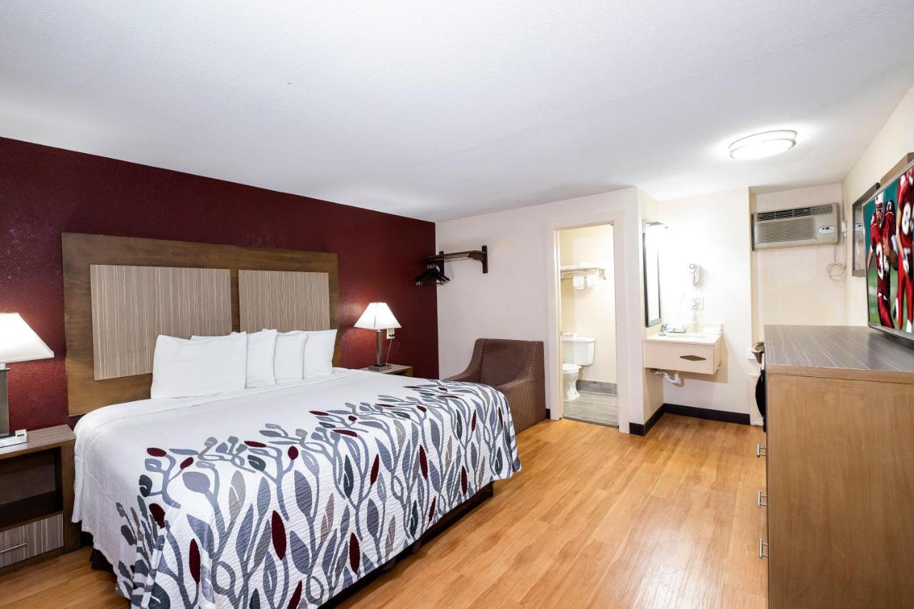 Red Roof Inn Neptune - Jersey Shore Buitenkant foto