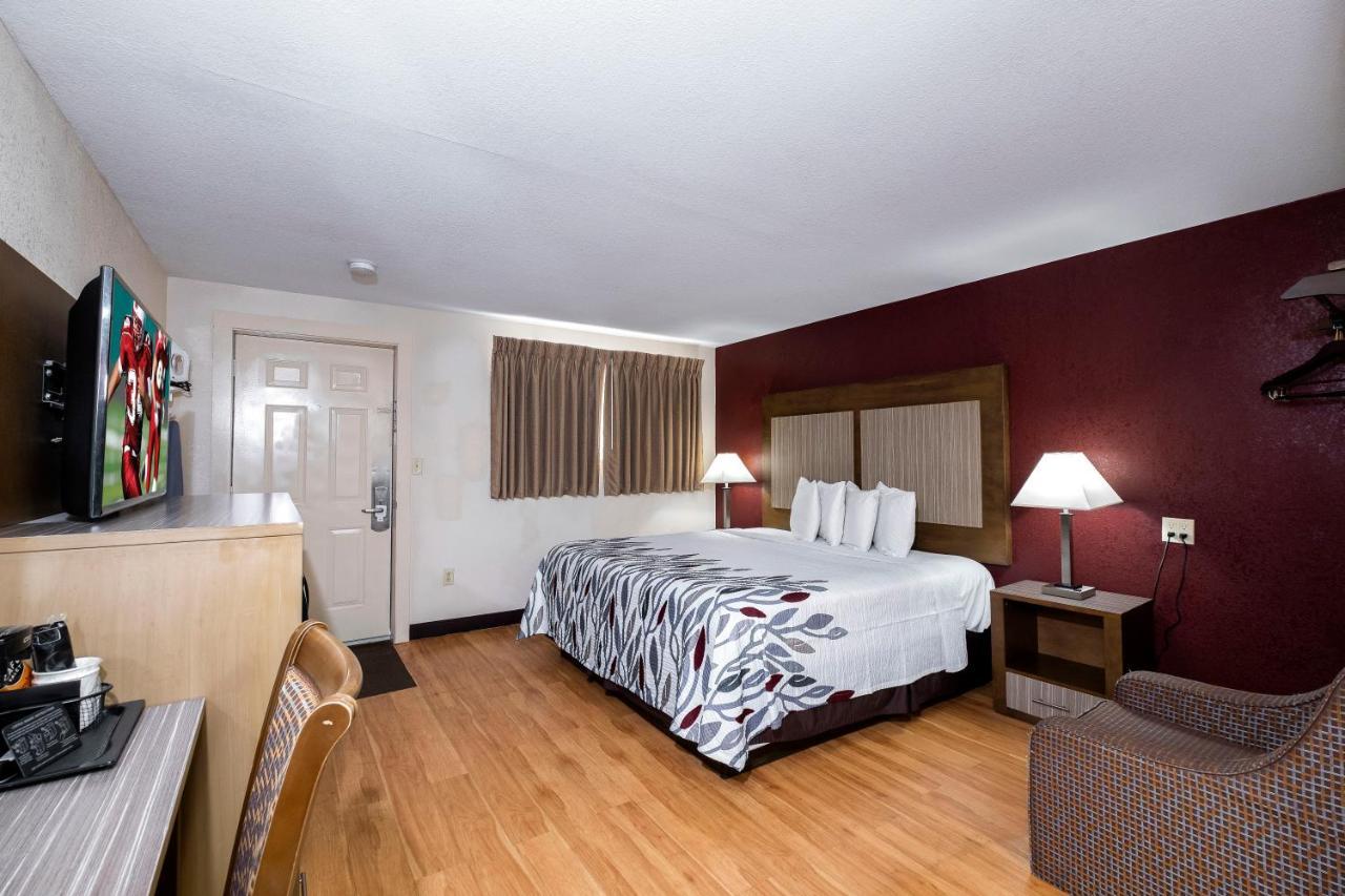 Red Roof Inn Neptune - Jersey Shore Buitenkant foto